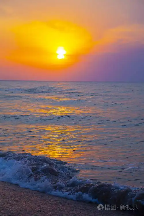 日落时美丽的大海.海景