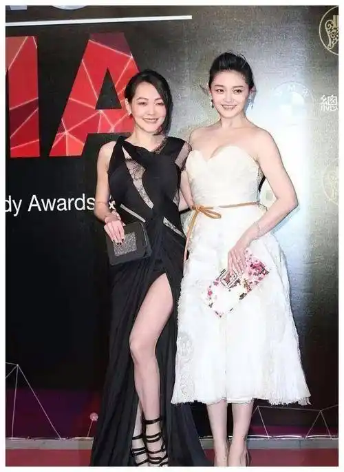 当徐熙媛遇上徐熙娣同台比穿搭,这才明白什么是性