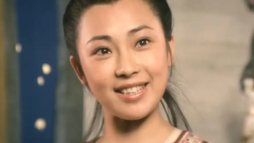 年轻时的黄秋燕又飒又美,一首《片片枫叶情》,勾起满满的回忆!