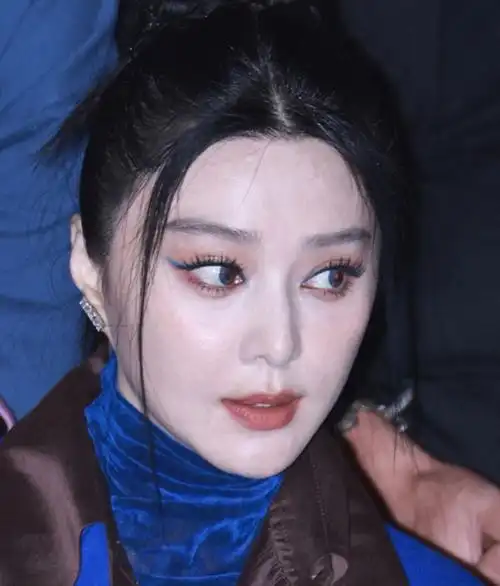 事业凉凉五年41岁范冰冰最新活动生图模样都变了脸又肿又僵 - 掌中