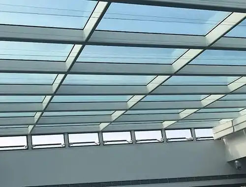 采光玻璃顶玻璃采光顶主要用于写字楼和旅馆建筑的中庭;选用要点