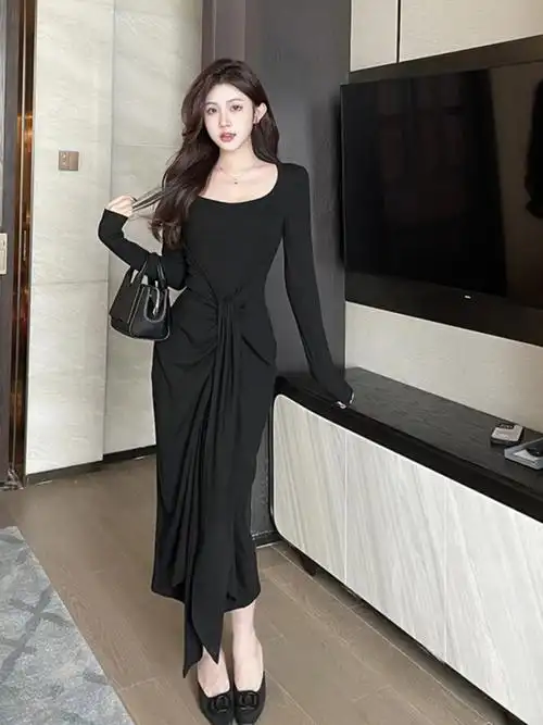 法式气质温柔风御姐连衣裙女秋冬季设计感收腰显瘦别致打底长裙子