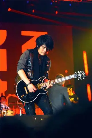 五月天怪兽帅气弹