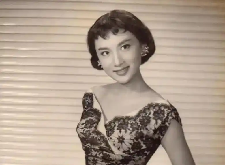 朱玫:23年的婚姻败给23岁小三,儿子自杀,她狠心让小三终生不育