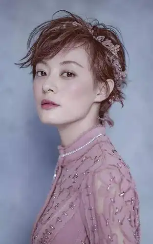 国字脸,大额头也好看的女明星,这4位必须有姓名_方脸