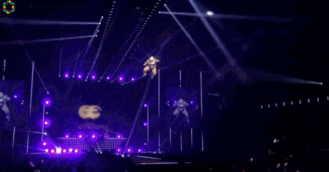 以及惟妙惟肖,从表情到动作的完美还原,渡边直美一炮而红