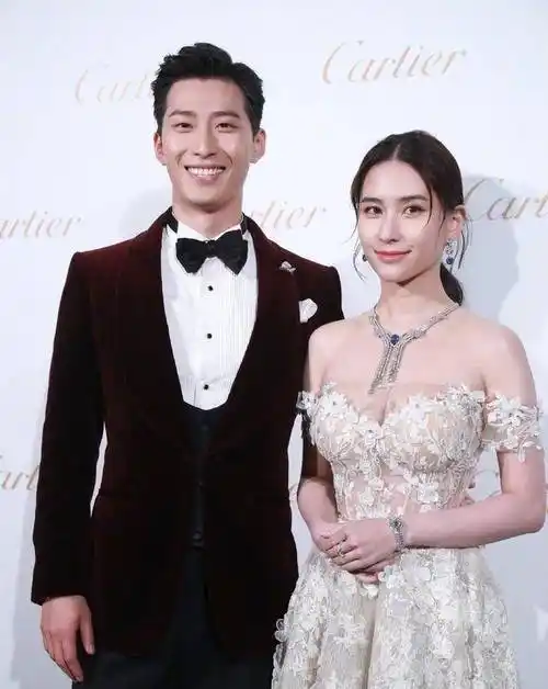 窦骁晒何超莲硕士毕业证,感叹没机会留私房钱了_女性_吐槽_豪门