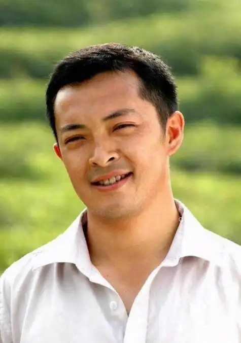 这6位把皇帝"演活"的演员 陈建斌,张国立,陈宝国,富大龙等演员,将皇帝