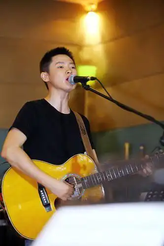 每次好声音决赛就好怀念梁博!