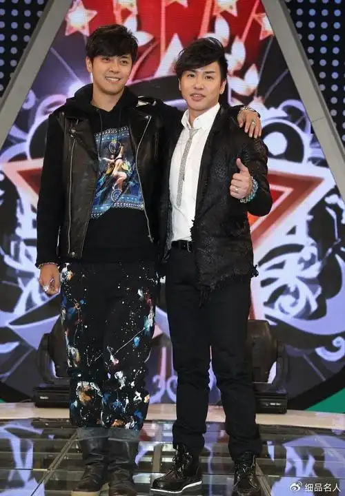 欧弟承认女友怀孕!他父母离异,替父还巨债,重庆籍前妻现状如何