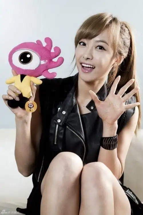 f(x)宋茜韩国辛酸奋斗成名史 海量罕见照片曝光(图)