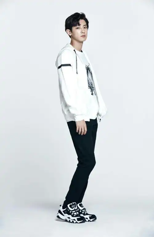 朴灿烈161212 fb更新 男盆友style