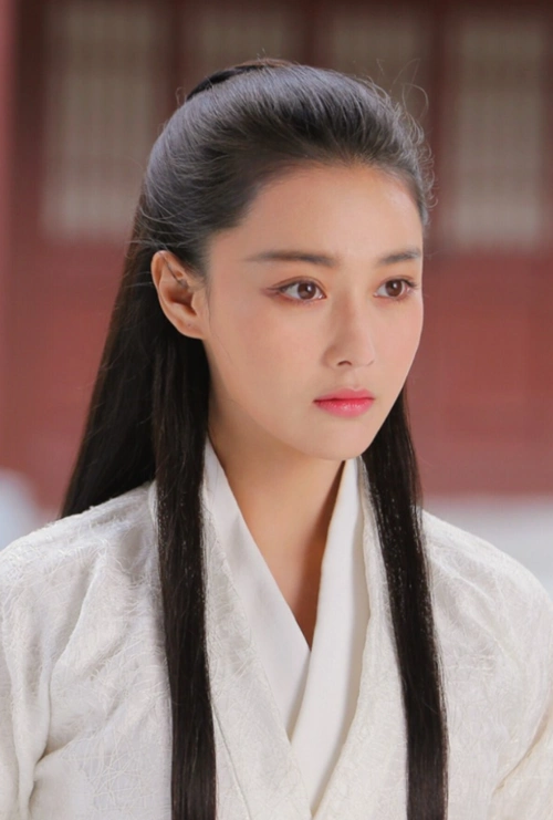 张馨予的古装照片,第3张美到窒息,看完好想把她娶回家!