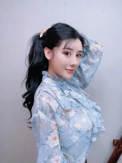 "肌肉女神"刘太阳,超高颜值,欧美范十足!身材美到犯规!