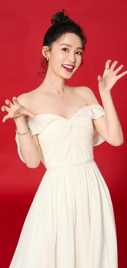 最美小花李沁超高清美图