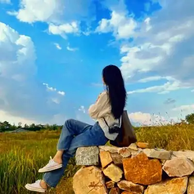 高级感背影头像女 超火的超好看背影头像女_女生头像_头像屋