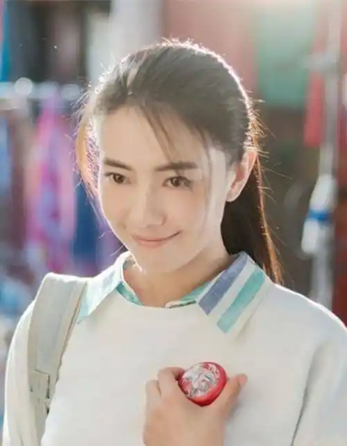 惊艳,浓艳,大方高圆圆是大美女,而且是大家公认的大美女第二位:高圆圆