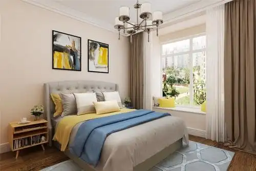 次卧室床品颜色搭配稍微浅了一点,白色的床头显得很干净,同样有飘窗的