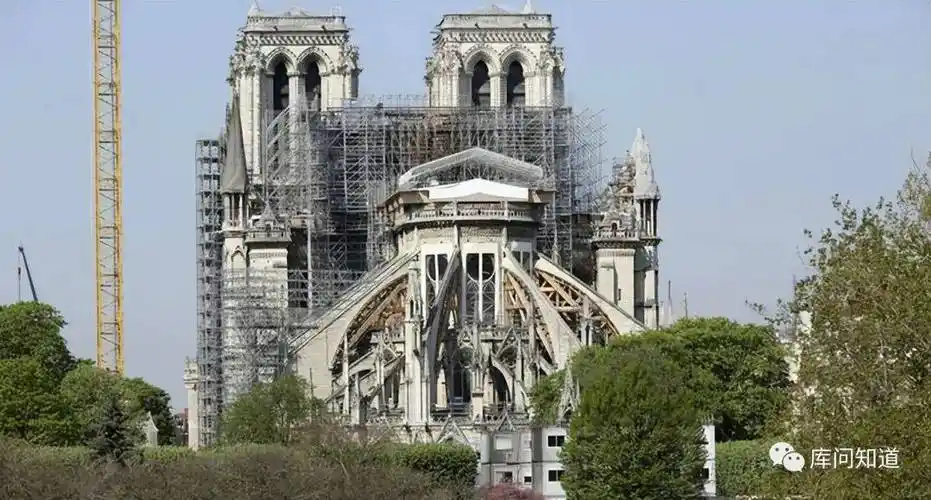 遭大火摧毁4年多后,巴黎圣母院塔尖重装全新公鸡风向标_法国_文化