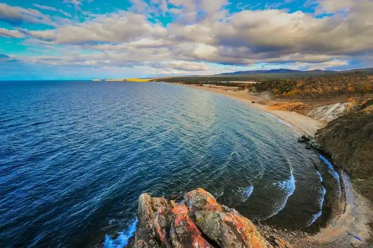 徜徉贝加尔湖畔 沉醉西伯利亚深秋