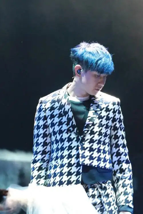 3月18日 8:06   关注  林俊杰 圣所 收藏