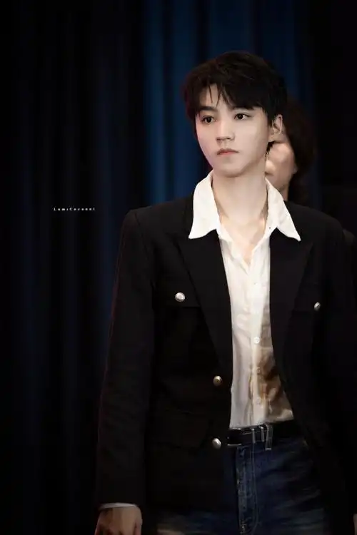 97#迪奥品牌大使王俊凯#97  97#王俊凯味全乳品代言人#97