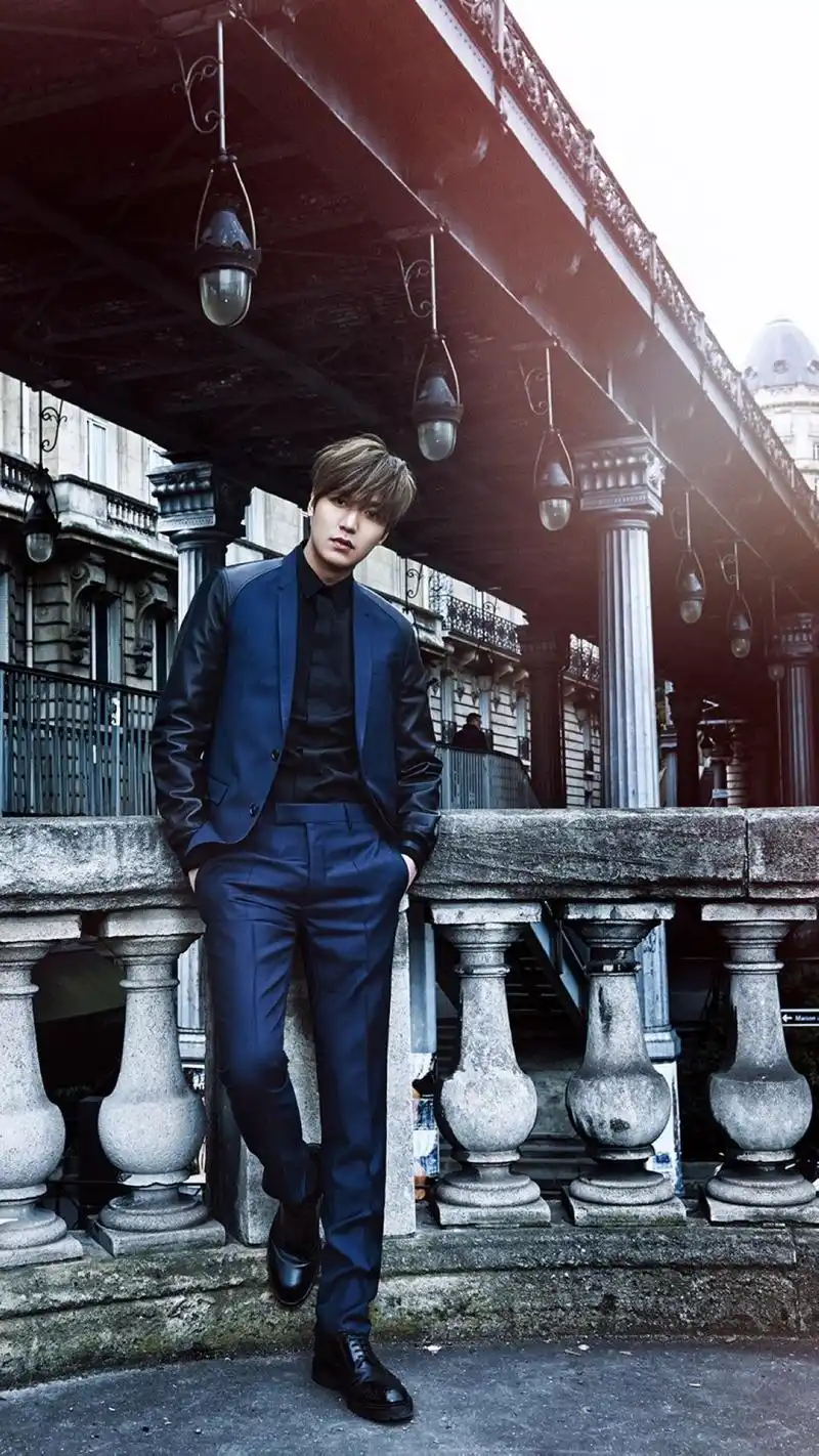 帅气王子李敏镐时尚写真手机壁纸下载