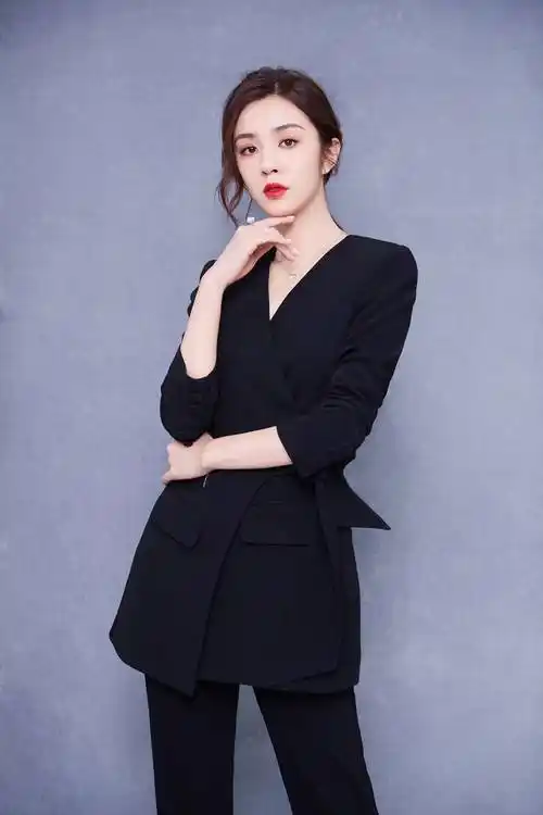 《我们的新时代之美丽的你》杀青照曝光 完美诠释新时代女性_工作