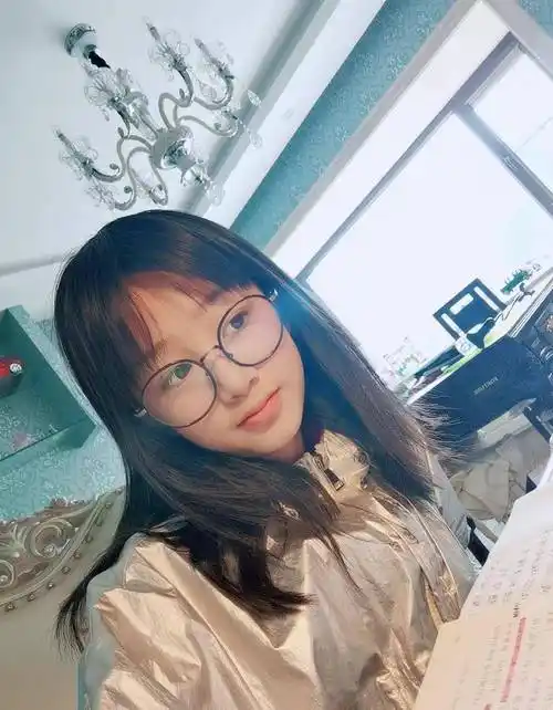 吴启华女儿近照曝光,13岁美女挑战做最美星二代_遗传_石洋子_内地