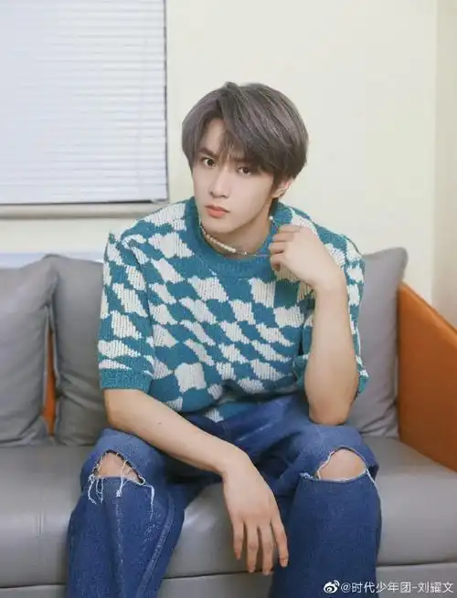 刘耀文0923生日快乐#是耀眼十足的全能少年,也有着超越年龄的成熟与