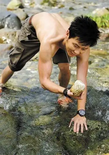 请问@范冰冰 要处理@李晨 送给她的那个从义乌买的