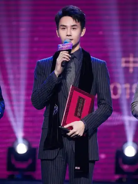 王凯获中国电视好演员,网友和业内专业人士均认可其演技和德行