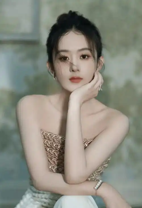 刘冲官宣为vogue主编,杨幂笑了,张婧仪要飞升了,李沁有机会了