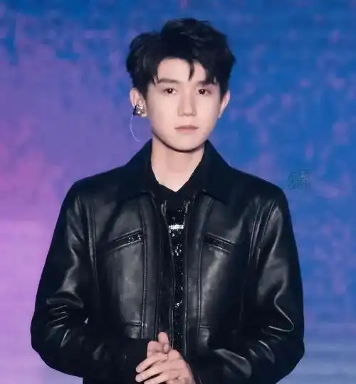 杨幂跟剧组闹翻了?苏有朋热搜吃老本?王源大学延毕?叔圈渣男出轨粉丝?