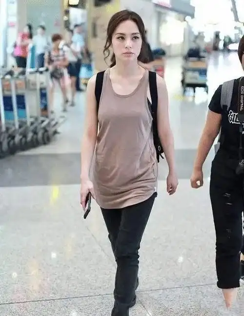 女明星谁最矮前十名(10位风情万种的矮个子女星)(图6)