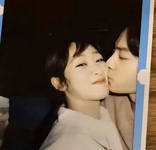 原创余生请多指教路透杨紫肖战甜蜜亲热而我却注意手放的位置