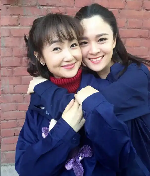 《正阳门下》十年回顾:孟家姐妹命不同,小杏忙拍戏小枣息影退圈