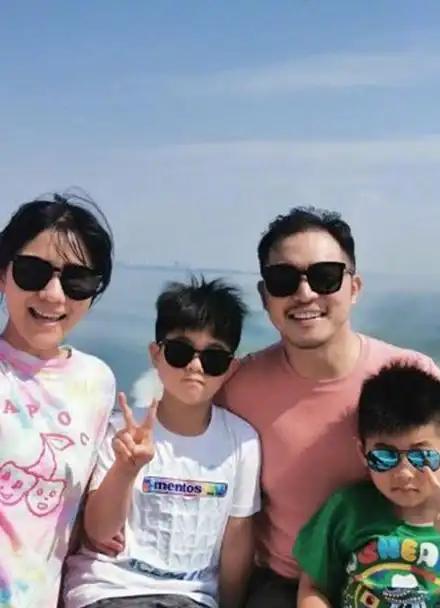 沙溢要如愿有女儿了?胡可小腹凸起疑怀三胎,获沙溢细心保护