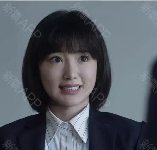 毛晓彤眼角这是疤痕还是内眦赘皮?