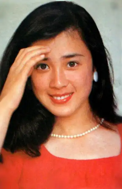 傅艺伟 外文名:yiwei fu 别名:付艺伟 国籍:中国 民族:回族 星座:双子