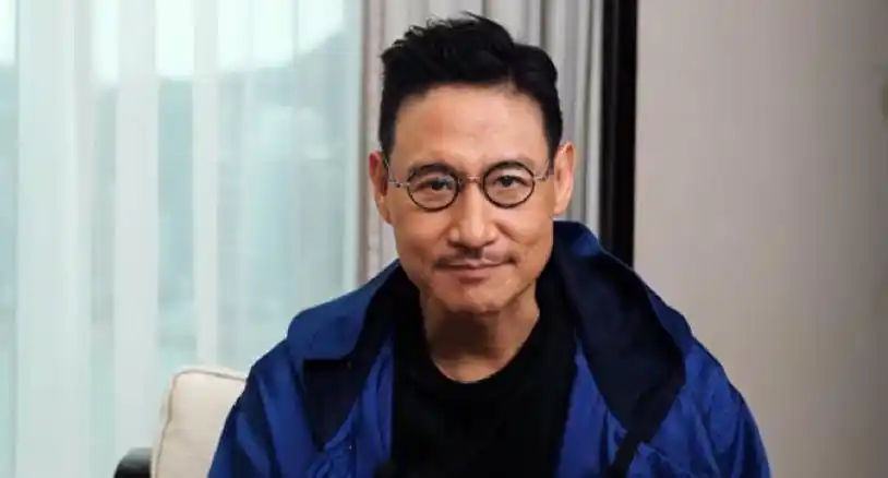 原创60岁张学友近照曝光胡子拉碴身材消瘦显老态精神矍铄状态佳