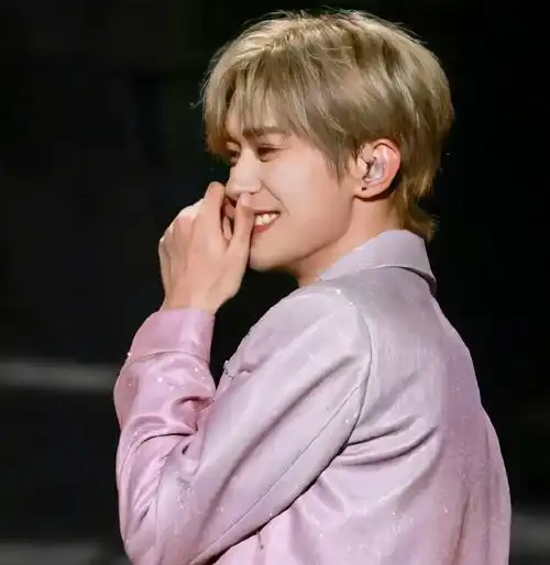 易烊千玺头像😍