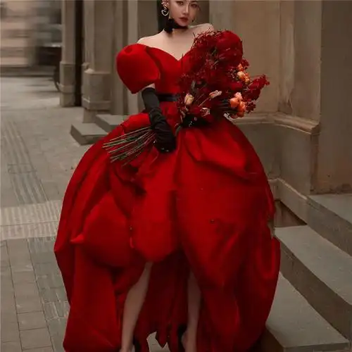 摄影主题红色前短婚纱时尚个性礼服露背性感婚纱