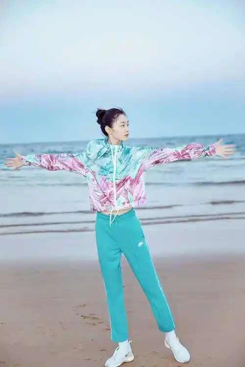 宋轶的旗袍a4腰宋轶的腰夺命的刀宋轶的臀夺人的魂