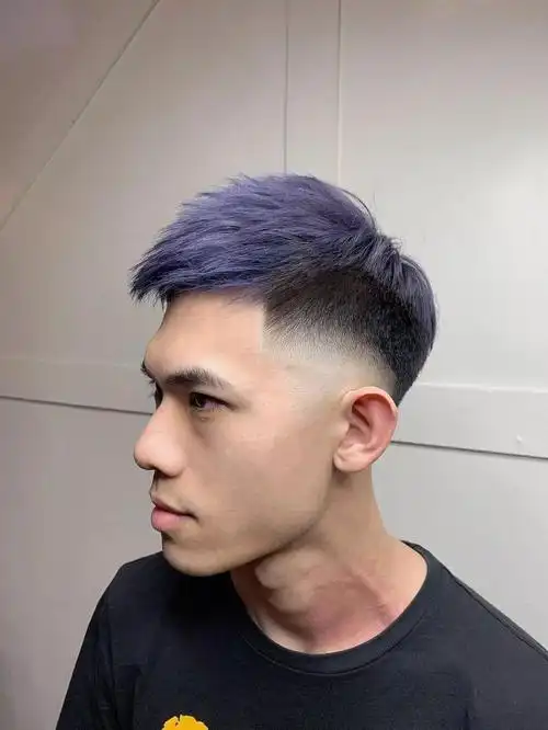 今年夏天男生短发潮流发型,时尚又不失文艺