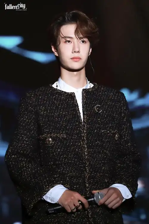 190921 陈情令泰国见面会 #uniq王一博# cr:logo