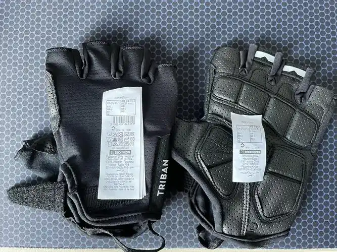 出个迪卡侬骑行手套