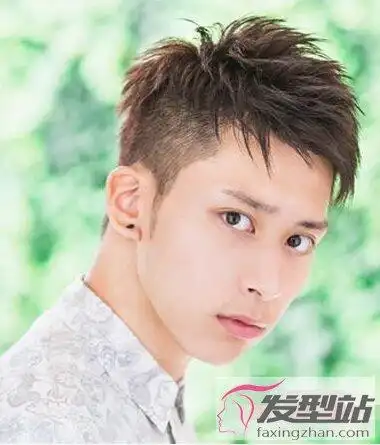 小飞机头男生短发发型吸睛帅气打造时尚潮男