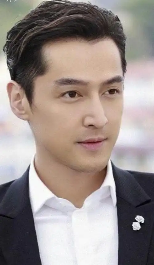 胡歌,一张自拍毁所有,颜值正义由他拍守候