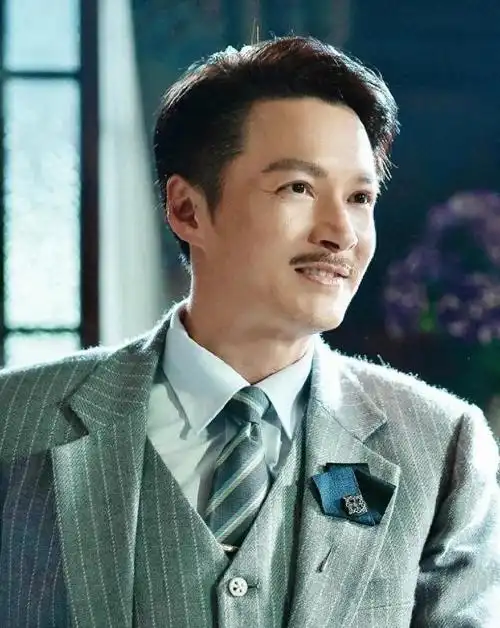 电视剧《绝密使命》中,伍豪,潘雨青的历史人物原型都是谁?